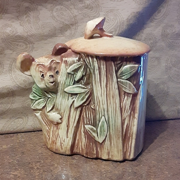 Vintage 1953 McCoy Decorative Koala Bear / Bamboo